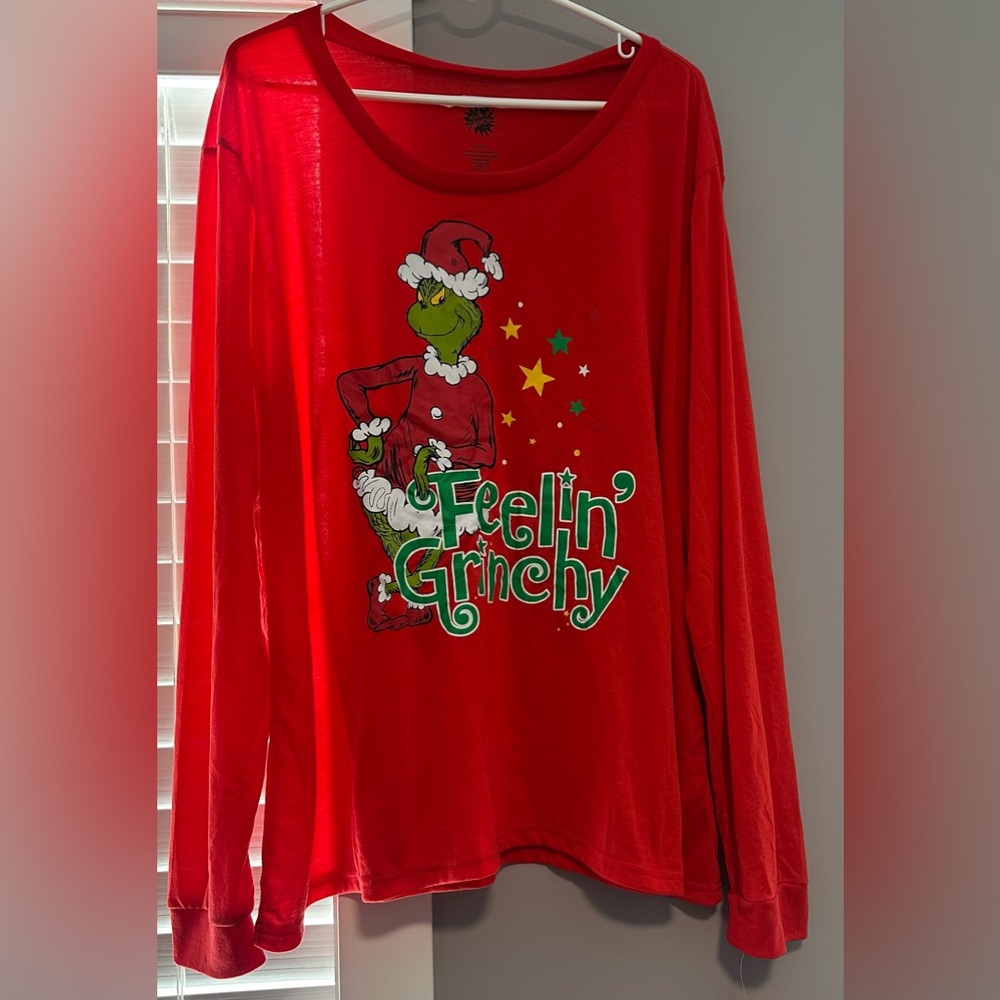 GRINCH size 1X, RED Christmas Long Sleeve Shirt. NWT!!